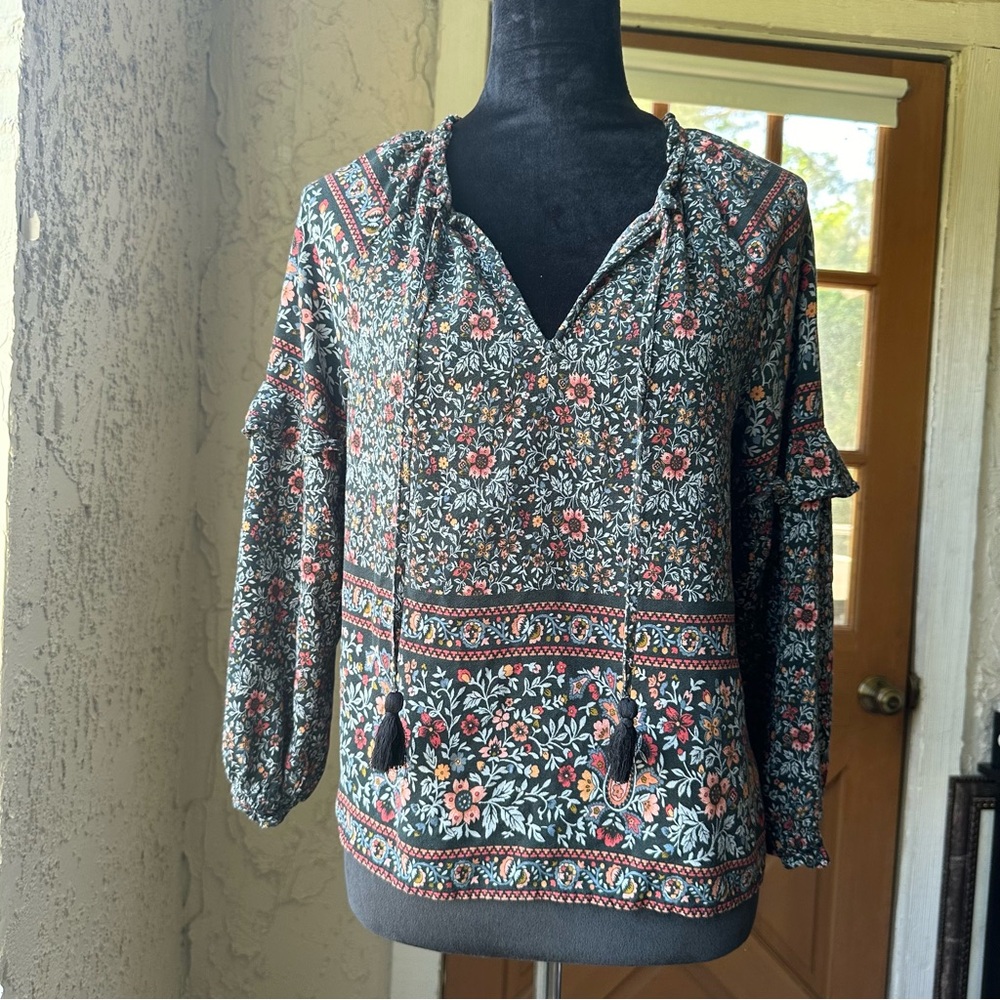 🦋 American Eagle Boho Keyhole Front Tie Floral 3/4 Ruffle Sleeve Peasant Blouse